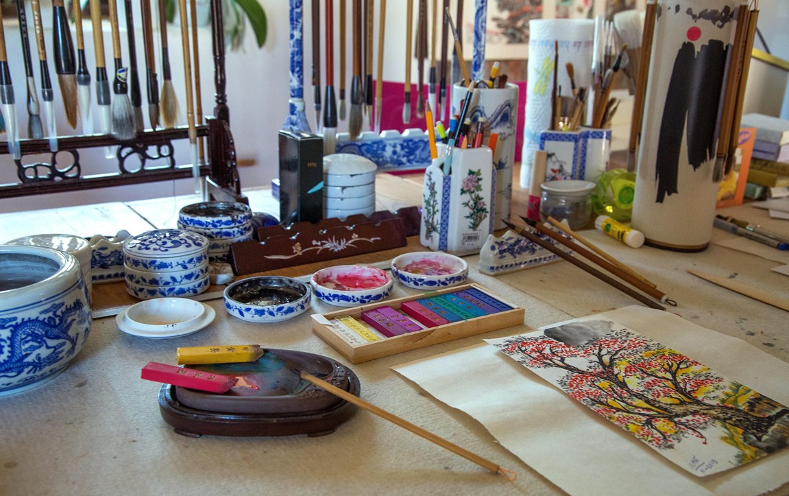 Panoplie des outils de peinture de l'artiste